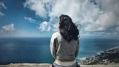 Psychologové uvádějí 3 známky, že je vám dobře, když jste sami