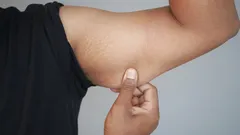 Jak se zbavit ochablých paží pomocí domácího cvičení: Jednoduché tipy, které můžete začít používat už dnes